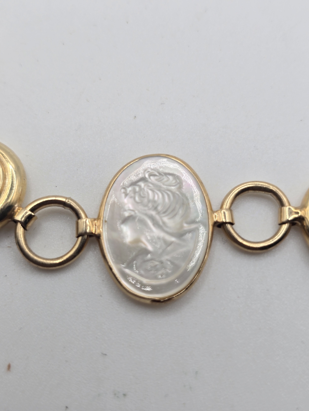 14k Gold Cameo Link Bracelet - Picture 3 of 8